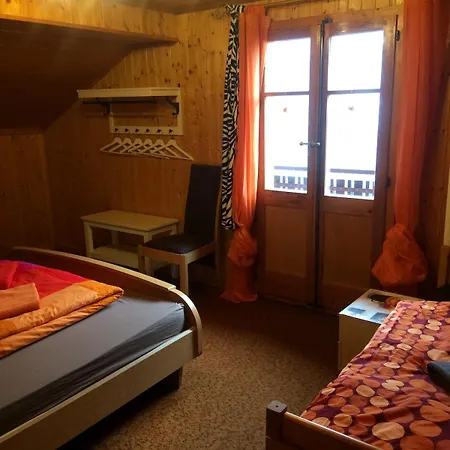 Chinegga アパート シュタルデン