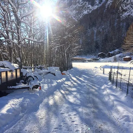 Chinegga アパート *